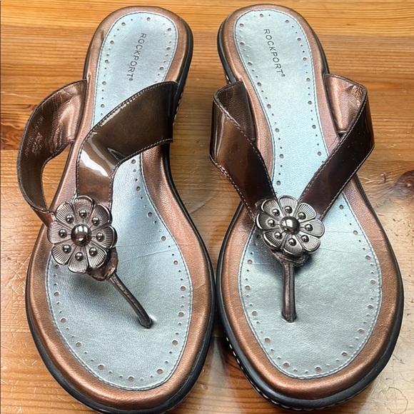 Rockport Brown Sandals with Leather Straps and Decorative Rosette - Picture 1 of 9